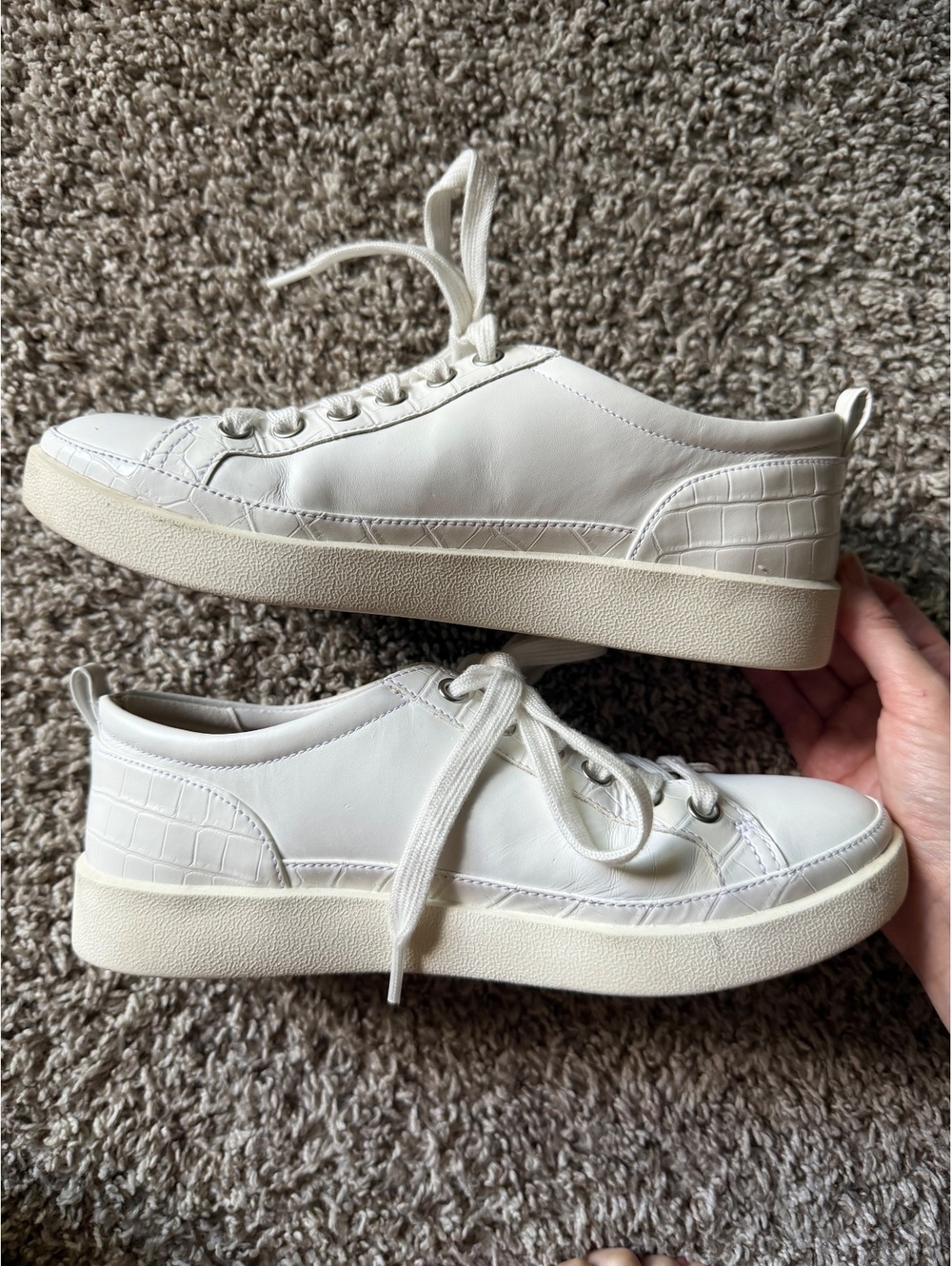 Vioionic Winny Sneakers - Picture 3 of 9